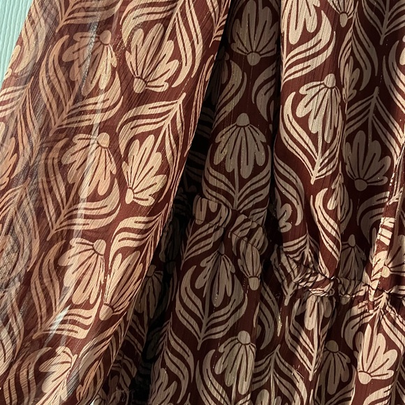 LC Lauren Conrad 2X Long Sleeve Maroon Dress with gold shimmer ✨NWT - Picture 2 of 15